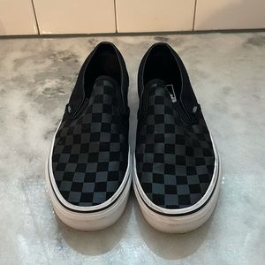 Slip on Vans - Black on Black Checkered